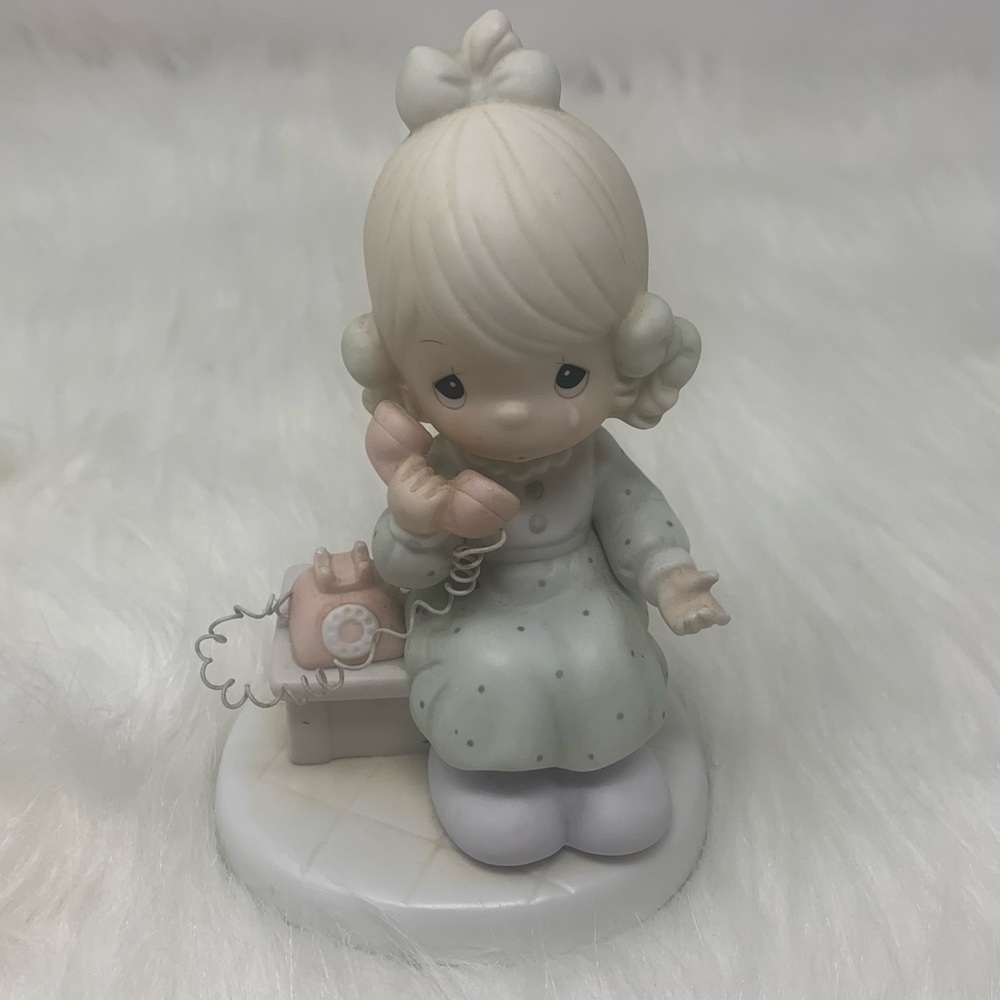 Precious Moments “Tell It To Jesus” 1989 Enesco Figurine Girl With Phone 521477